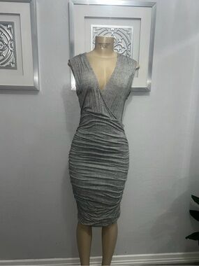 Mossimo Supply Co. Gray Ruched V-Neck Midi Dress